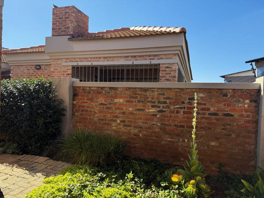 2 Bedroom Property for Sale in Baillie Park North West